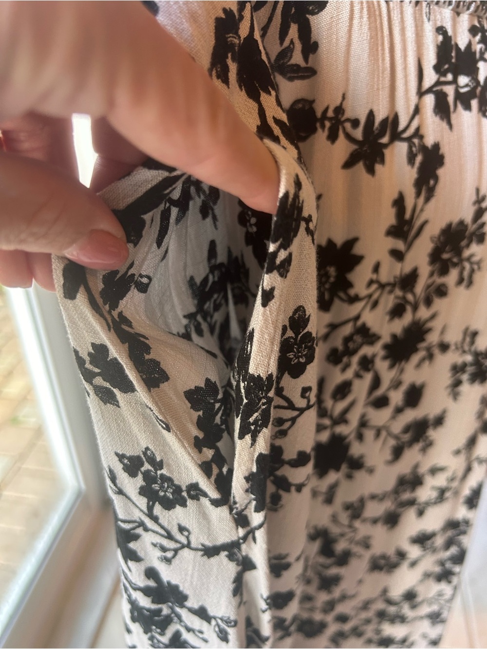 Max Studio Black & White Floral Maxi Skirt with Smocked Waist - Picture 4 of 6